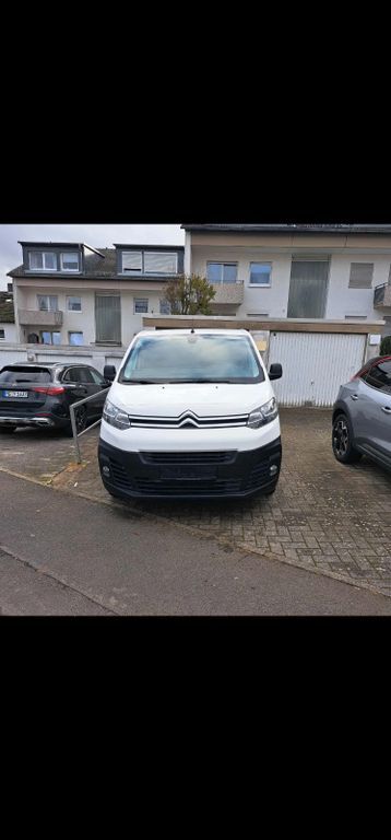 Citroen Jumpy 82.433 km 14.499 € FRIEDRICHSDORF 61381