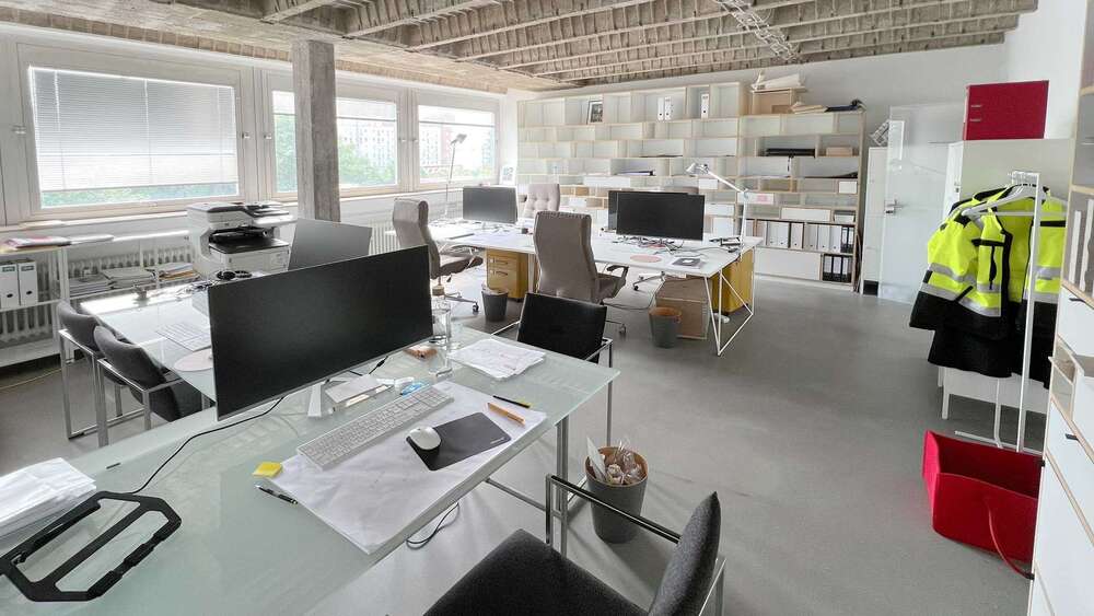 Büro in Frankfurt am Main 1.090 € 42 m² zimmer