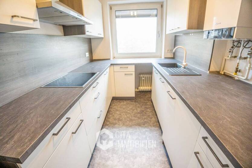 Renovierte 3-Zi.-Wohnung in Frankfurt-Niederrad- modern, hell, mit Balkon und EBK 3 zimmer