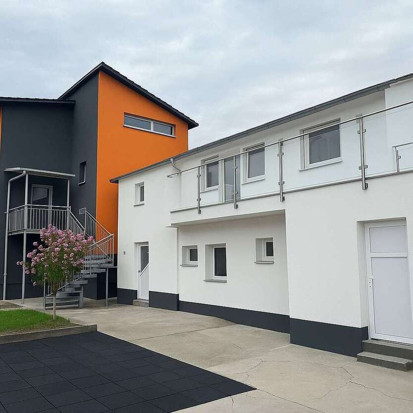 Haus zum Kaufen in Mörfelden-Walldorf 890.000 € 275 m²