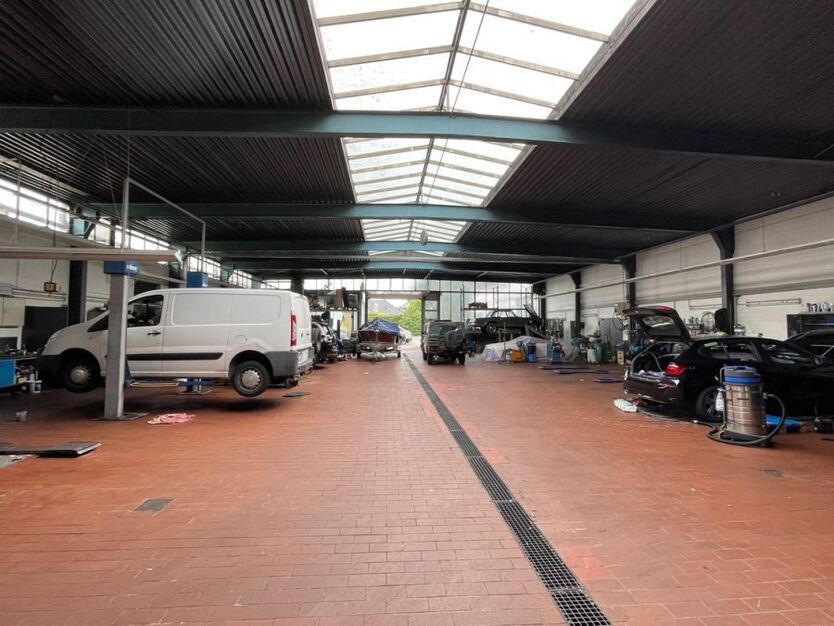 KFZ-Werkstatt KFZ-AUFBEREITUNG TEILBEREICH!!! (Gewerbehalle Werkshalle ) in TOP Lage von Dieburg zimmer