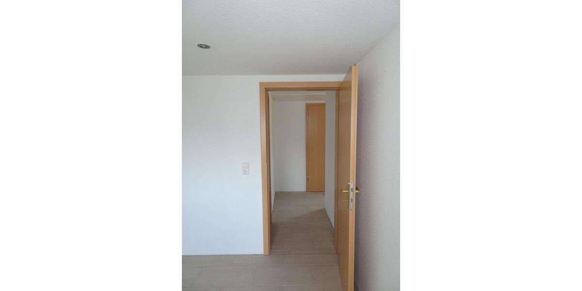 Dachgeschoßwohnung Langenselbold - 4 Zimmer, 80 m&sup2;, 700&euro; | Angebot:26045052