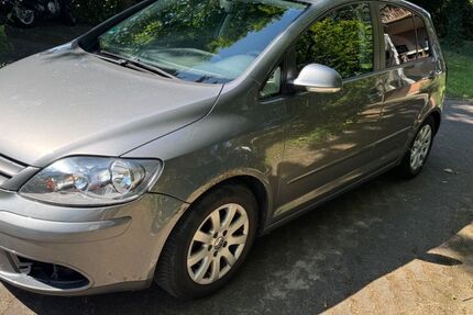 VW Golf Plus 198.000 km 2.888 € Bad soden 65812