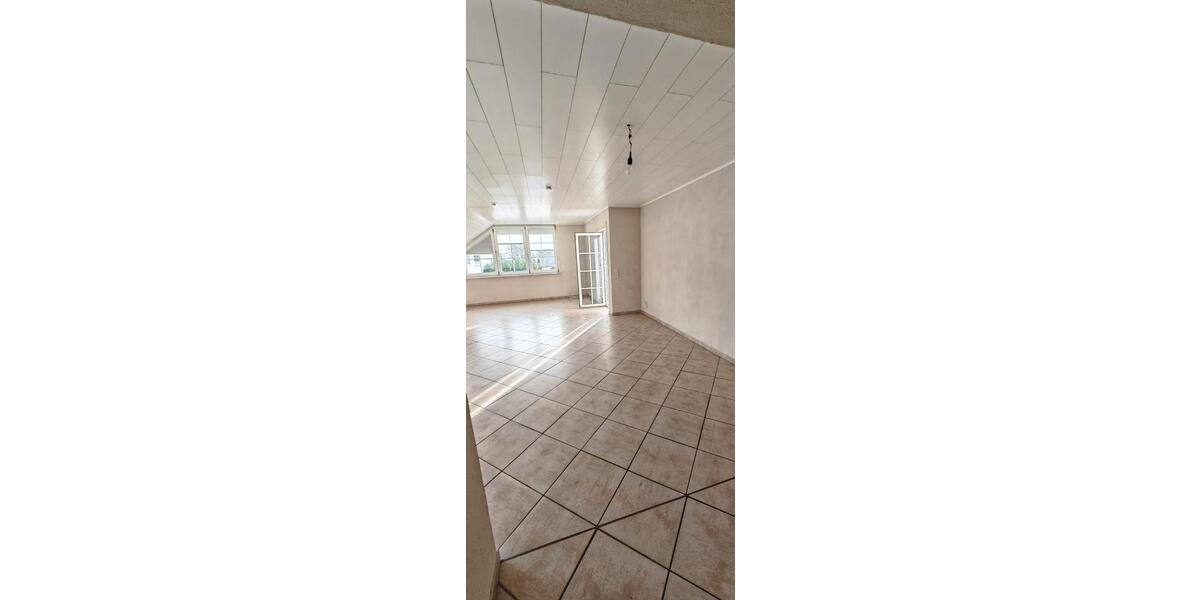 Lichtdurchflutete 3,5-Zimmer-Wohnung mit Fußbodenheizung zimmer