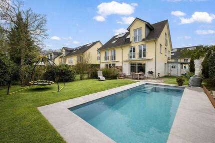 Doppelhaushälfte mit hochwertiger Ausstattung und beheiztem Außenpool 4 zimmer