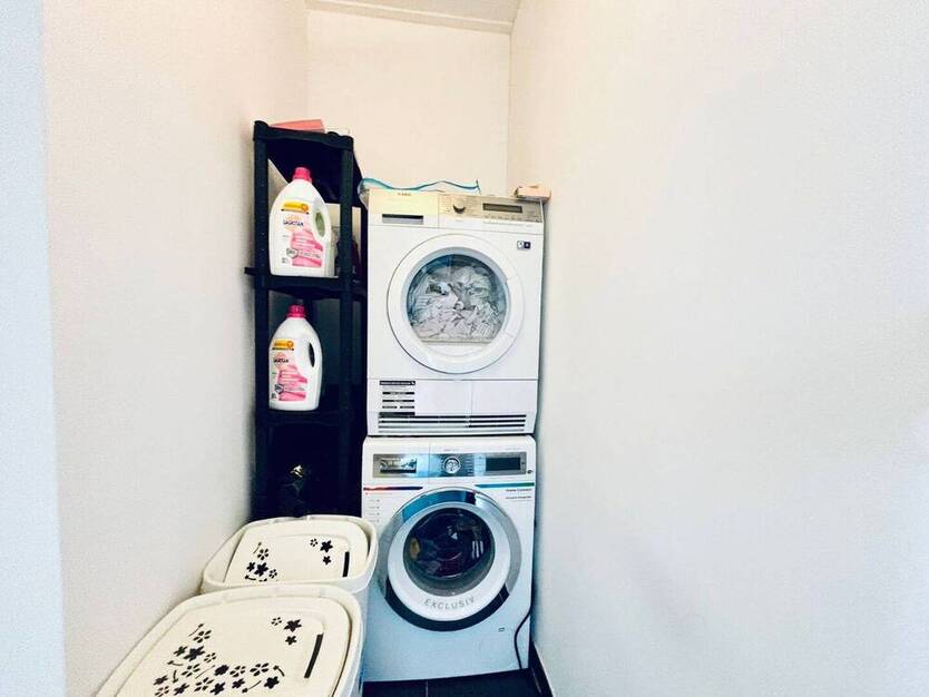 AS ImmobilieN: Furnished 3?BR??2?bath end-terrace house, fitted kitchen, home-cinema, terrace?yard