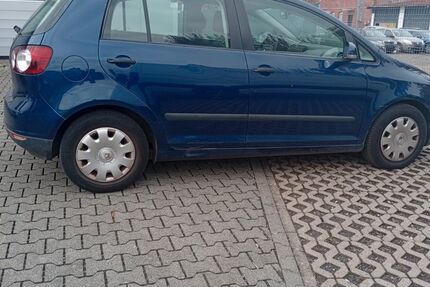 VW Golf 302.000 km 1.500 &euro; Hanau 63452