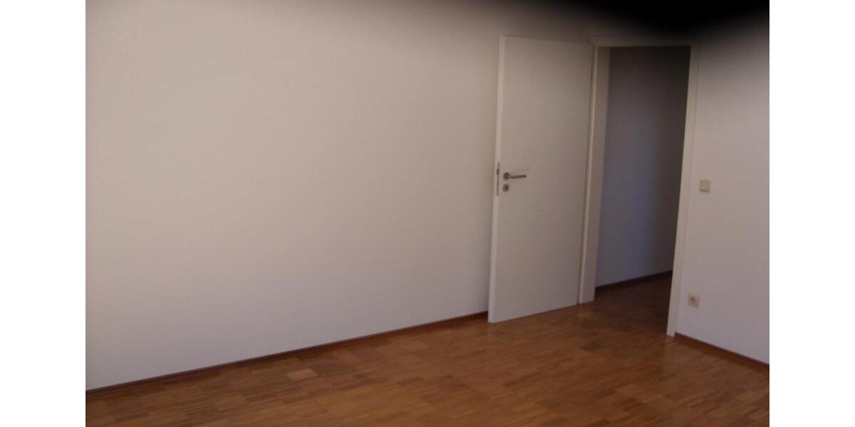 Doppelhaushälfte Eschborn - 4.5 Zimmer, 126 m&sup2;, 1.990&euro; | Angebot:26253882