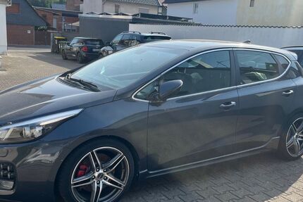 Kia ceed / Ceed 70.000 km 13.200 € Frankfurt am Main 60318