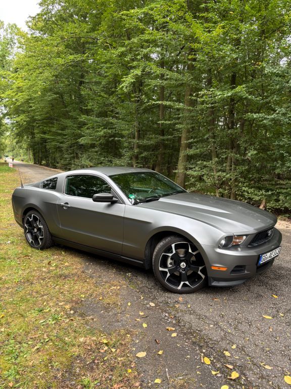 Ford Mustang 142.000 km 13.999 € Rüsselsheim 65428