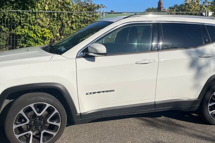 Jeep Compass 67.000 km 22.900 € Frankfurt 60487