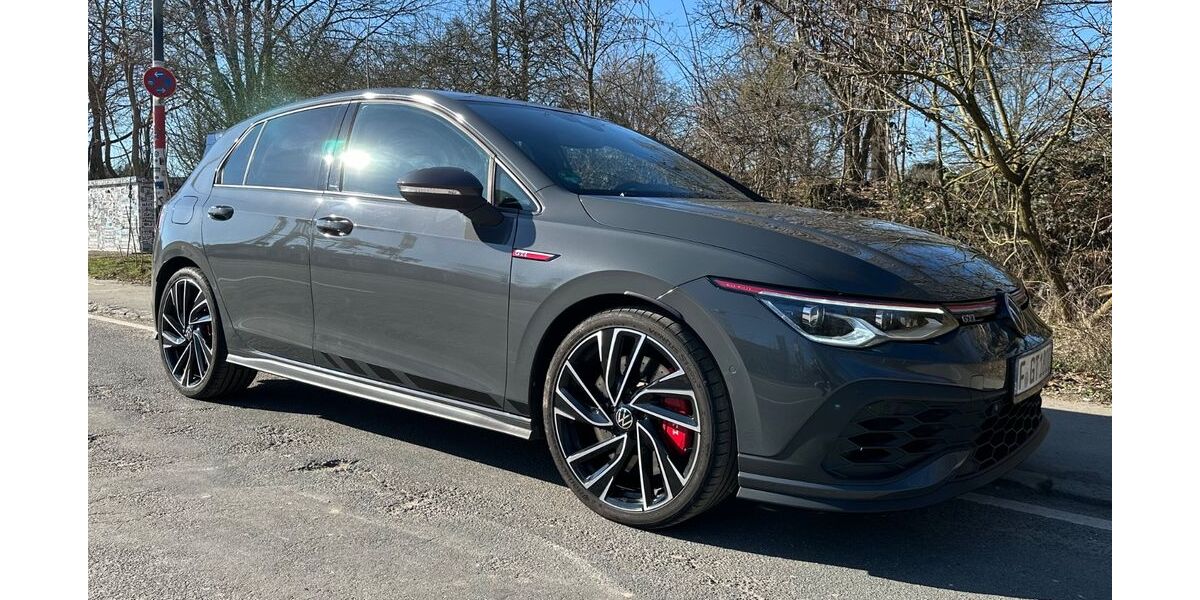 VW Golf 45.900 km 29.500 &euro; Frankfurt am Main 60528