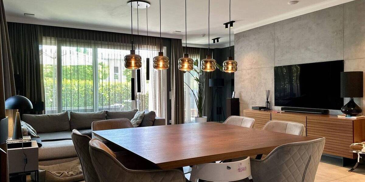 Luxuriöse Doppelhaushälfte mit exklusiver Ausstattung und Garage - OF-Buchrainviertel! 7 zimmer