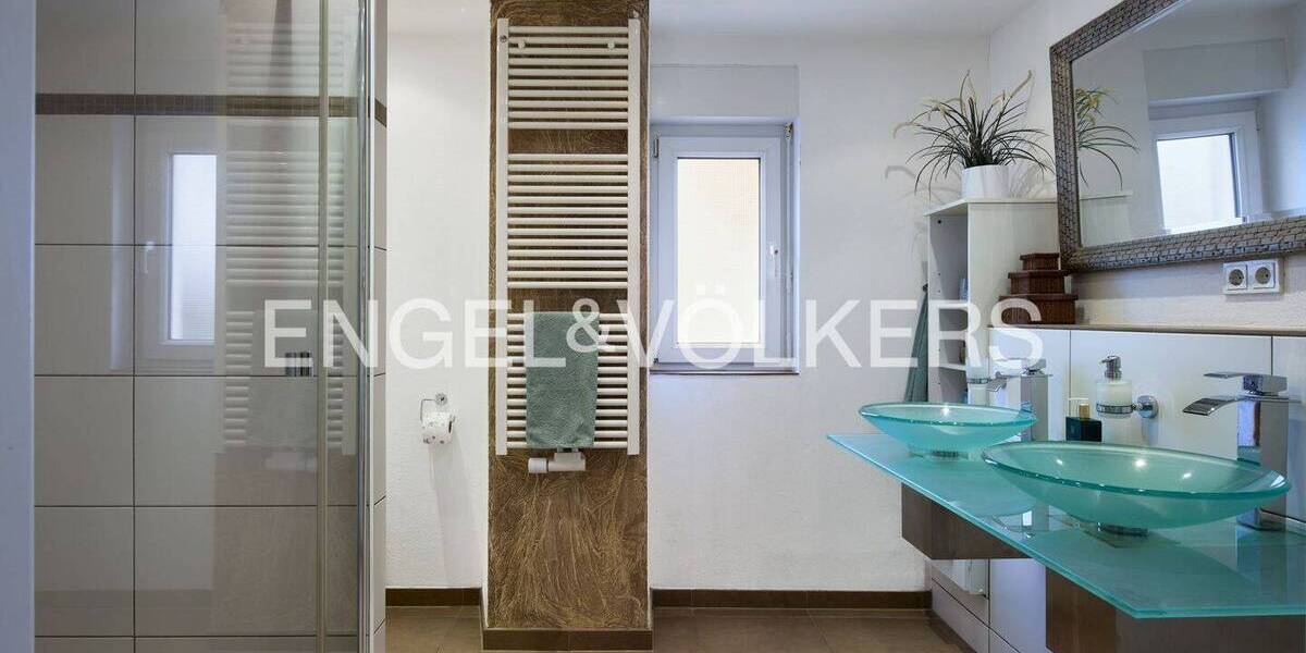 Reihenendhaus Rosbach vor der Höhe Nieder-Rosbach - 5 Zimmer, 155 m&sup2;, 620.000&euro; | Angebot:26886576