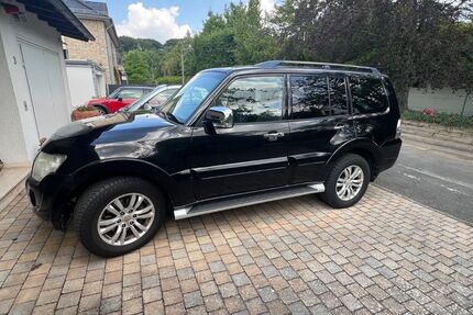 Mitsubishi Pajero 156.000 km 19.500 &euro; Bad Homburg 61348