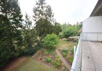 **Ideal für 2er WG, schicke 3-ZW in Sossenheim mit Parkblick + Balkon + EBK + Garage** Für max. 3 Jahre