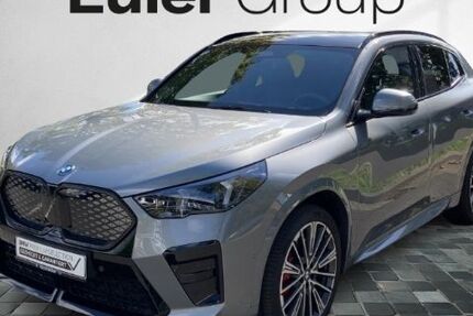 BMW iX2 2.646 km 54.590 &euro; Frankfurt 60314