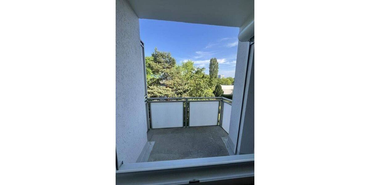 Etagenwohnung Frankfurt Ginnheim - 2 Zimmer, 57 m&sup2;, 1.100&euro; | Angebot:26820153