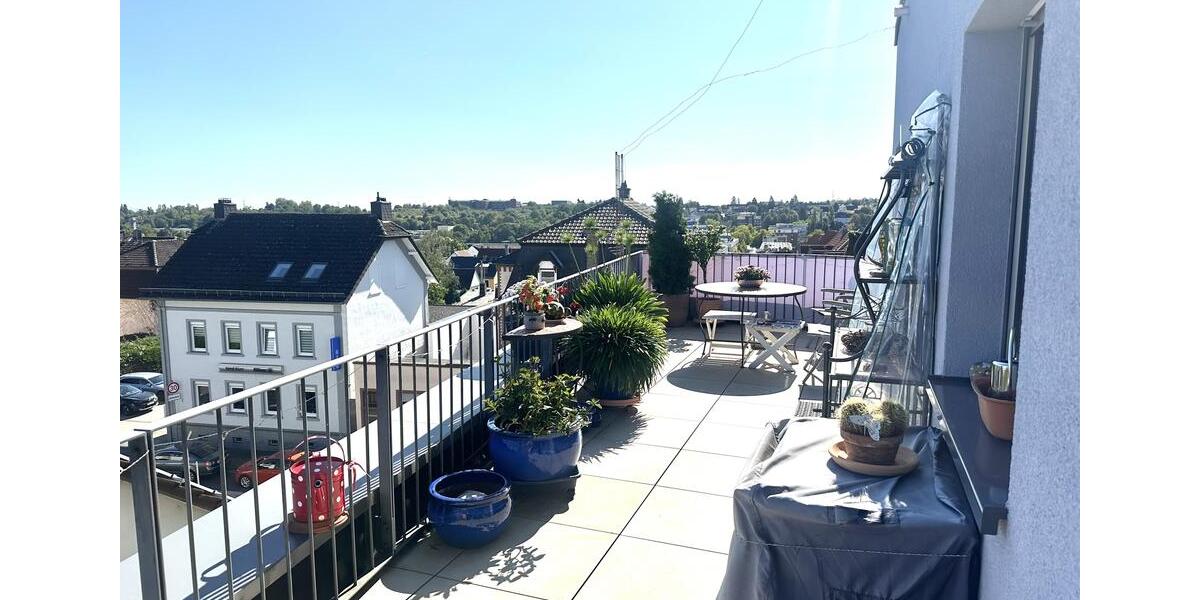 Penthouse mit Dachterrasse 4 Zimmer Wohnung in Hofheim, Luxusausstattung und 2xTG-Stellpätze! 4 zimmer