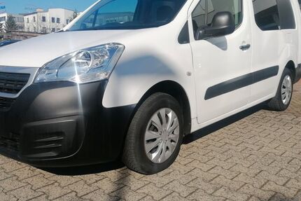 Peugeot Partner 64.500 km 12.300 € Bad Vilbel 61118