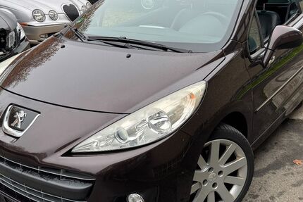 Peugeot 207 218.000 km 4.444 € Frankfurt am Main 65933