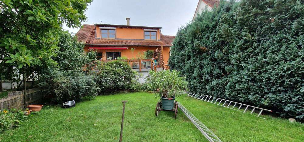 Haus zum Kaufen in Langen 1.100.000 € 375 m²