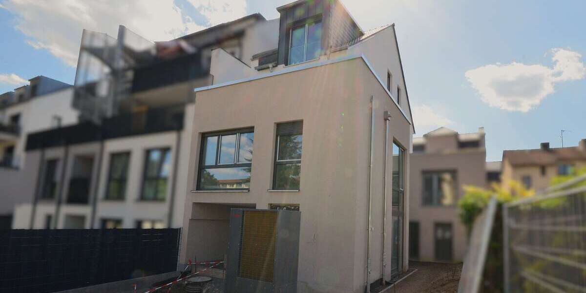 Haus zum Mieten in Neu-Isenburg 2.700 € 173.73 m² 5 zimmer