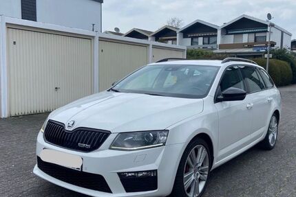 Skoda Octavia 185.000 km 11.600 &euro; Rüsselshein 65428