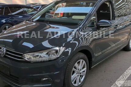 VW Touran 189.000 km 16.900 € Frankfurt am Main 65933
