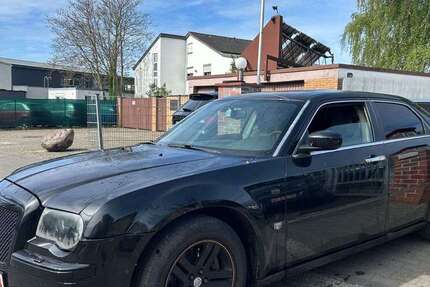 Chrysler 300C 250.000 km 2.500 &euro; Mühlheim 63165