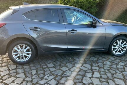 Mazda 3 30.700 km 15.600 &euro; Bad Nauheim 61231
