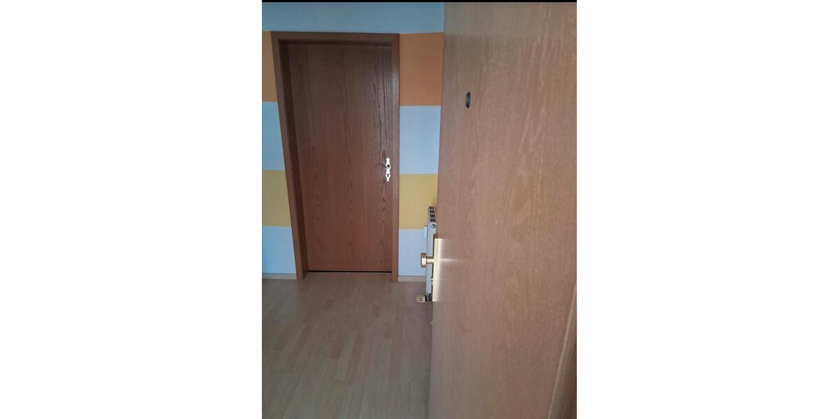 Schöne 2-Zimmer DG-Wohnung in gepflegter Wohnanlage TG-Stellplatz 2 zimmer