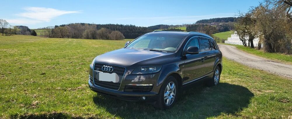 Q7