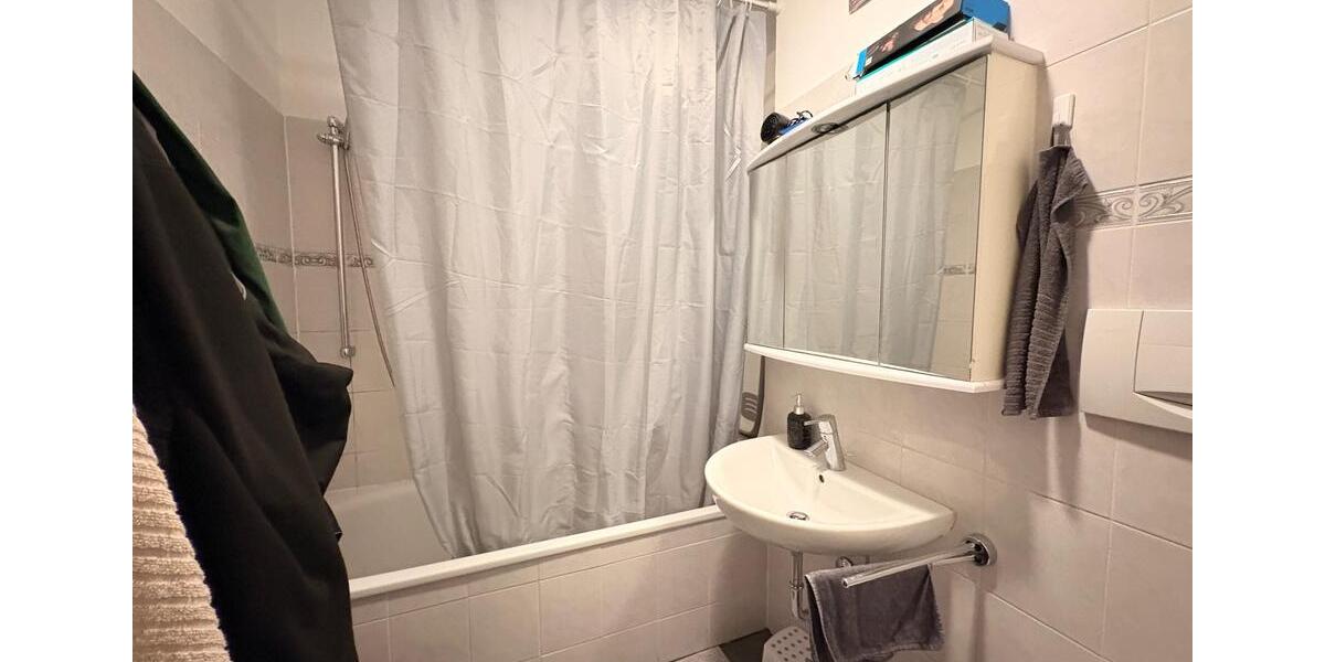 Große und helle 2 Zimmerwohnung mit Balkon und Aussicht auf die Natur 2.5 zimmer