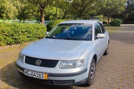 VW Passat 255.167 km 1.399 € Bad Homburg 61352