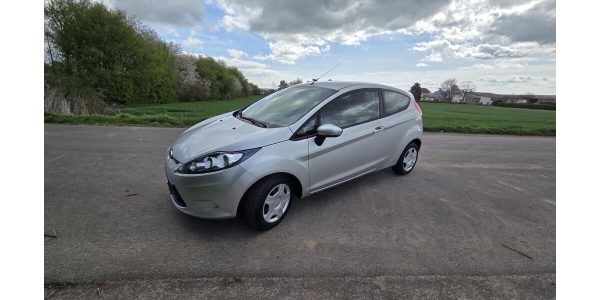 Ford Fiesta 111.000 km 4.400 &euro; Rosbach 61191