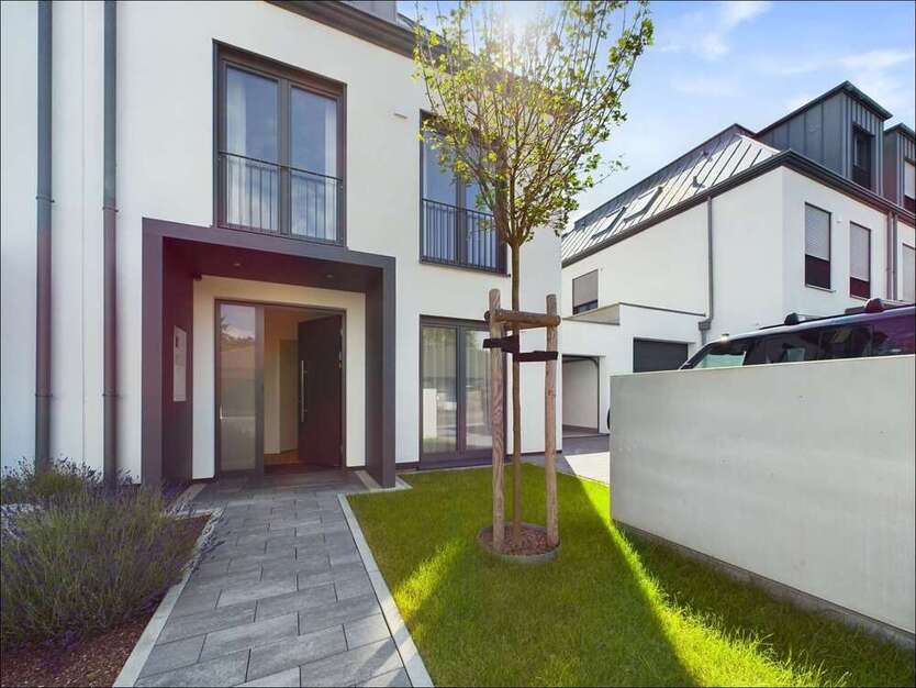 Haus zum Mieten in Aschaffenburg 3.750 € 219 m²