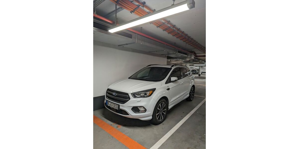 Ford Kuga 127.000 km 15.000 &euro; Offenbach am Main 63069