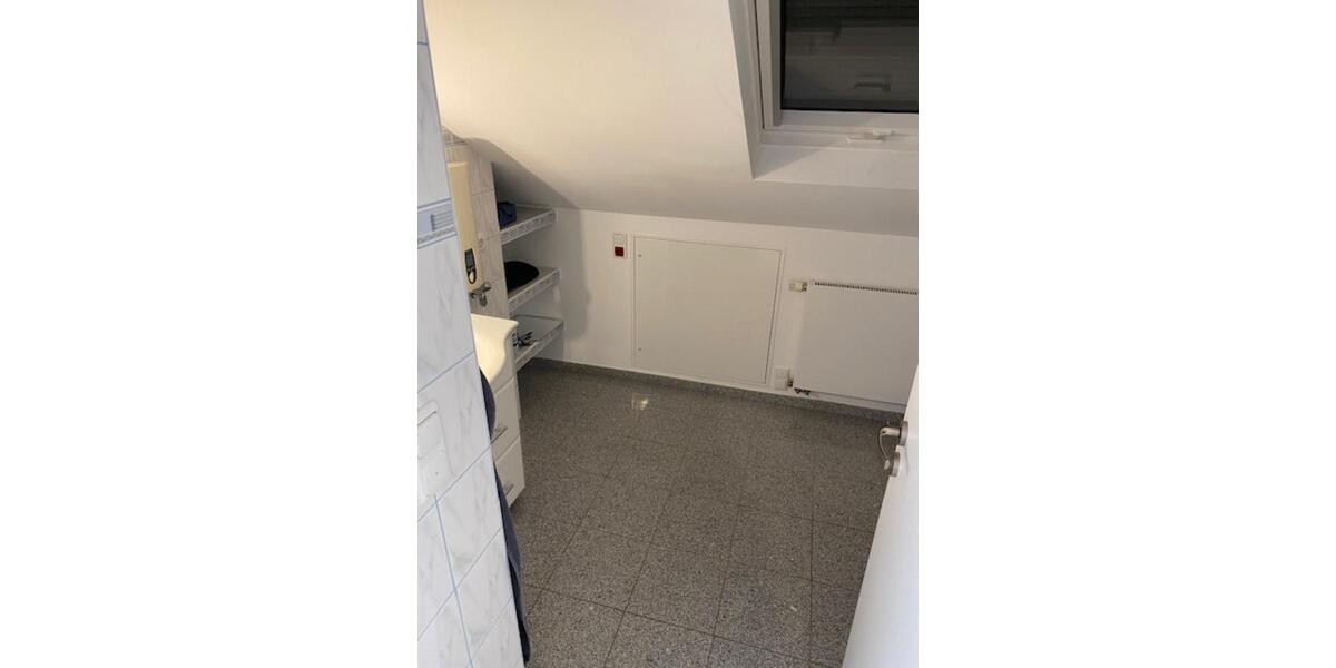 WG-Zimmer in einer 3 Zimmer Wohnung zu vermieten Zimmer 1+3 2 zimmer