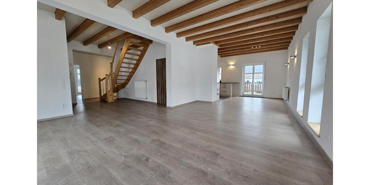 Maisonettenwohnung Raunheim - 5 Zimmer, 159 m&sup2;, 1.800&euro; | Angebot:26060130