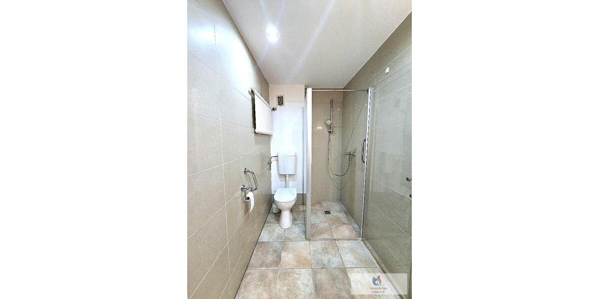 Modernisierte 2 Zimmer Wohnung im Erdgeschoss mit Balkon-Idyll in ruhiger 5-Parteien-Anlage 2 zimmer