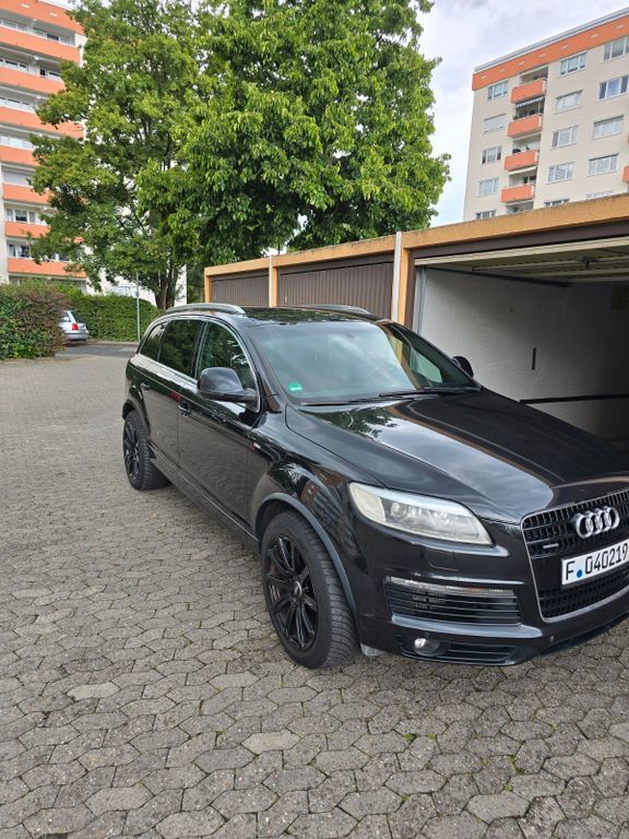 Audi Q7 291.223 km 12.500 € FRANKFURT 60327