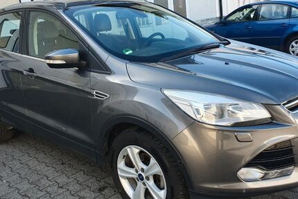 Ford Kuga 137.000 km 8.099 € Roßdorf 64380