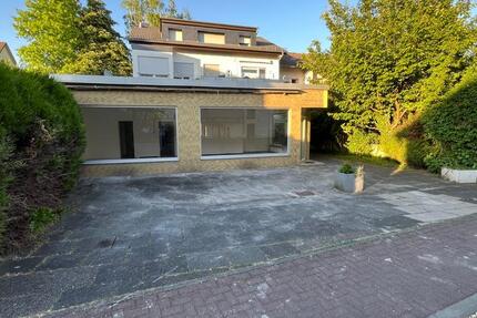 TOP Ladenlokal mit großer Schaufensterfront und Außenfreifläche