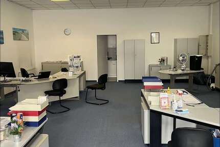 Büro in Mainaschaff 132.000 € 81.75 m² zimmer