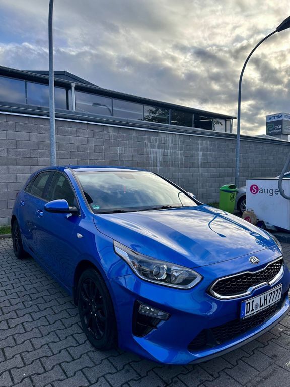 Kia ceed Sportswagon 140.000 km 16.300 € Mörfelden Walldorf 64546