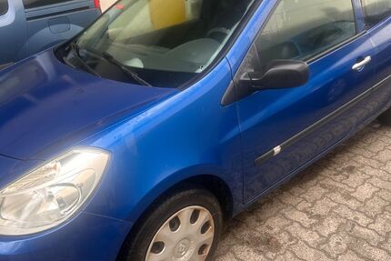 Renault Clio 104.000 km 1.990 &euro; Hanau 63452