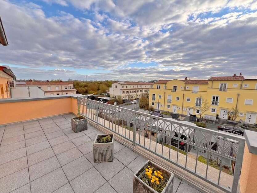 Haus zum Mieten in Frankfurt am Main 2.990 € 170.5 m²