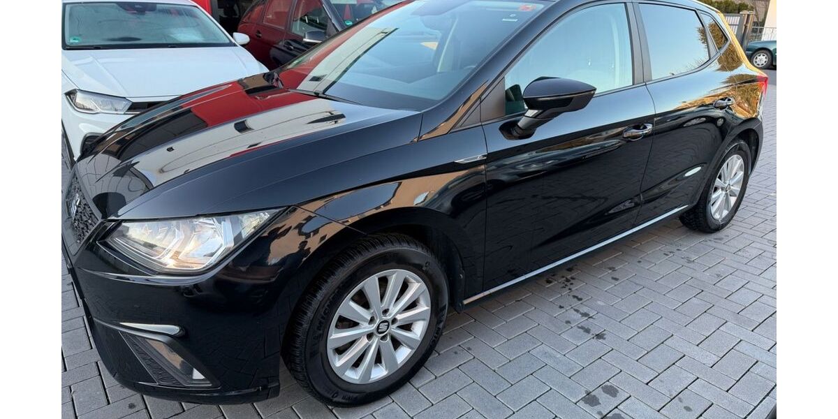 Seat Ibiza 99.667 km 12.100 &euro; FRANKFURT AM MAIN 60488