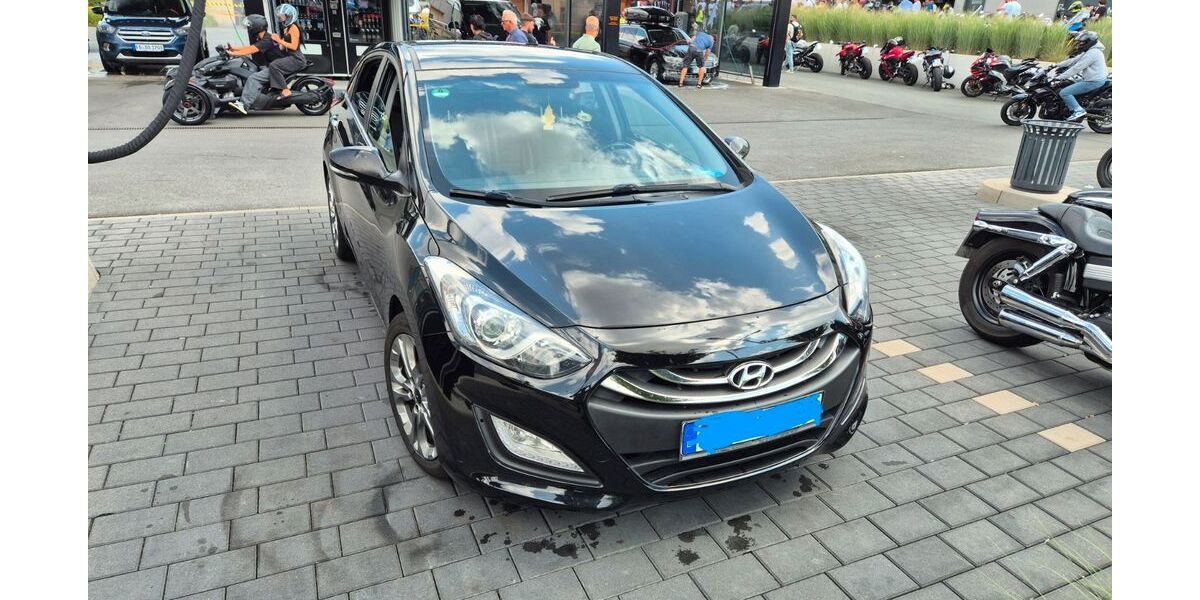 Hyundai i30 174.000 km 5.700 &euro; Altenstadt 63674